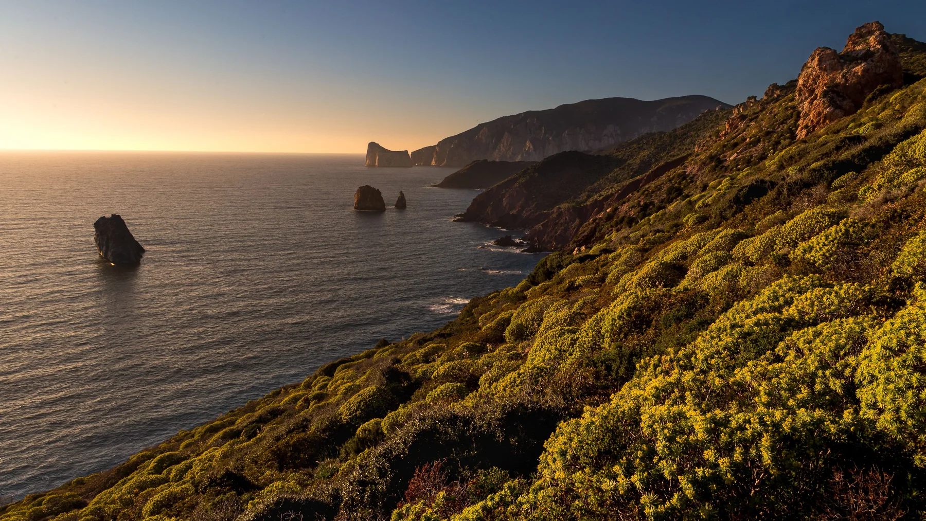 Echte Aufnahme der sardischen Costa Verde bei Cala Domestica